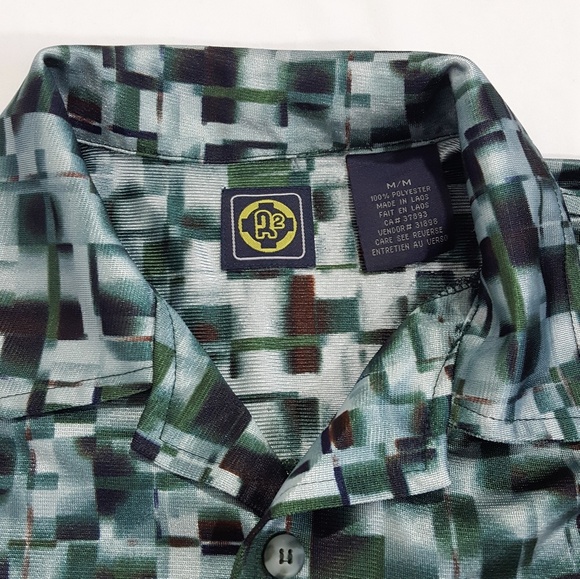 SOLD Y2k cyber print short sleeve button down - Picture 7 of 7